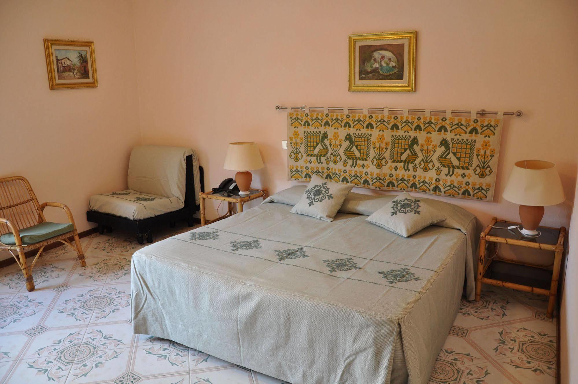 Hotel L'Oasi Cala Gonone Luaran gambar