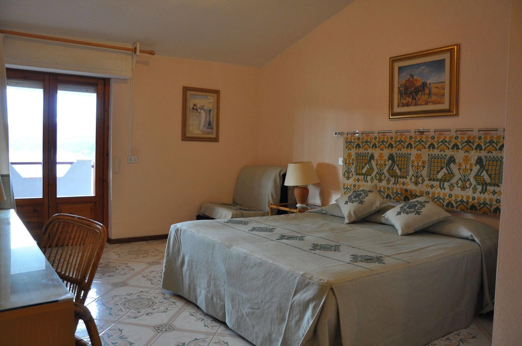 Hotel L'Oasi Cala Gonone Luaran gambar